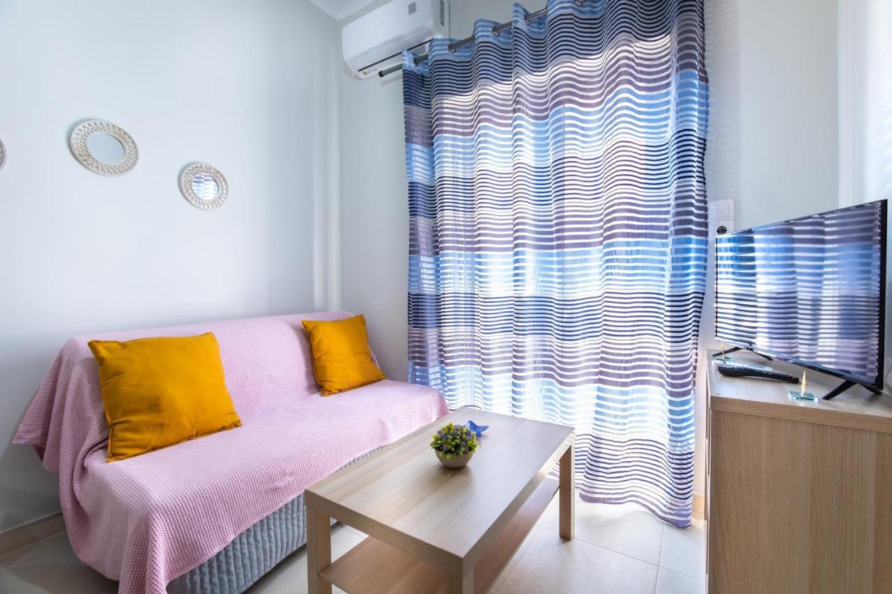 Urban Lifestyle Apartment In Пирея Екстериор снимка