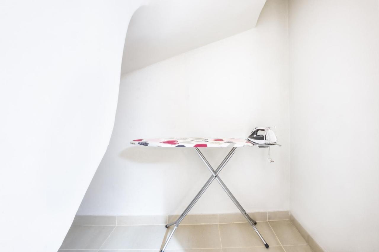 Urban Lifestyle Apartment In Пирея Екстериор снимка